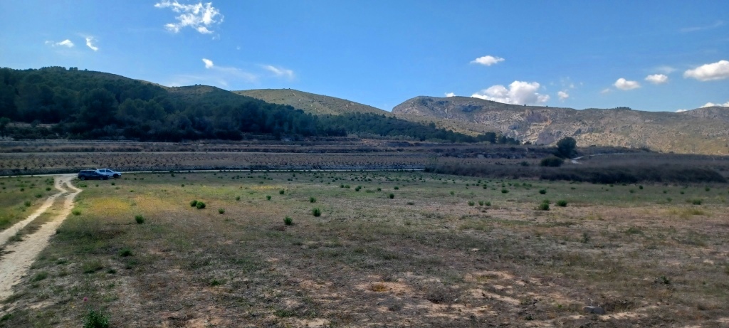 SE VENDE TERRENO CON PANORAMICAS VISTAS AL MAR 12.018m2
