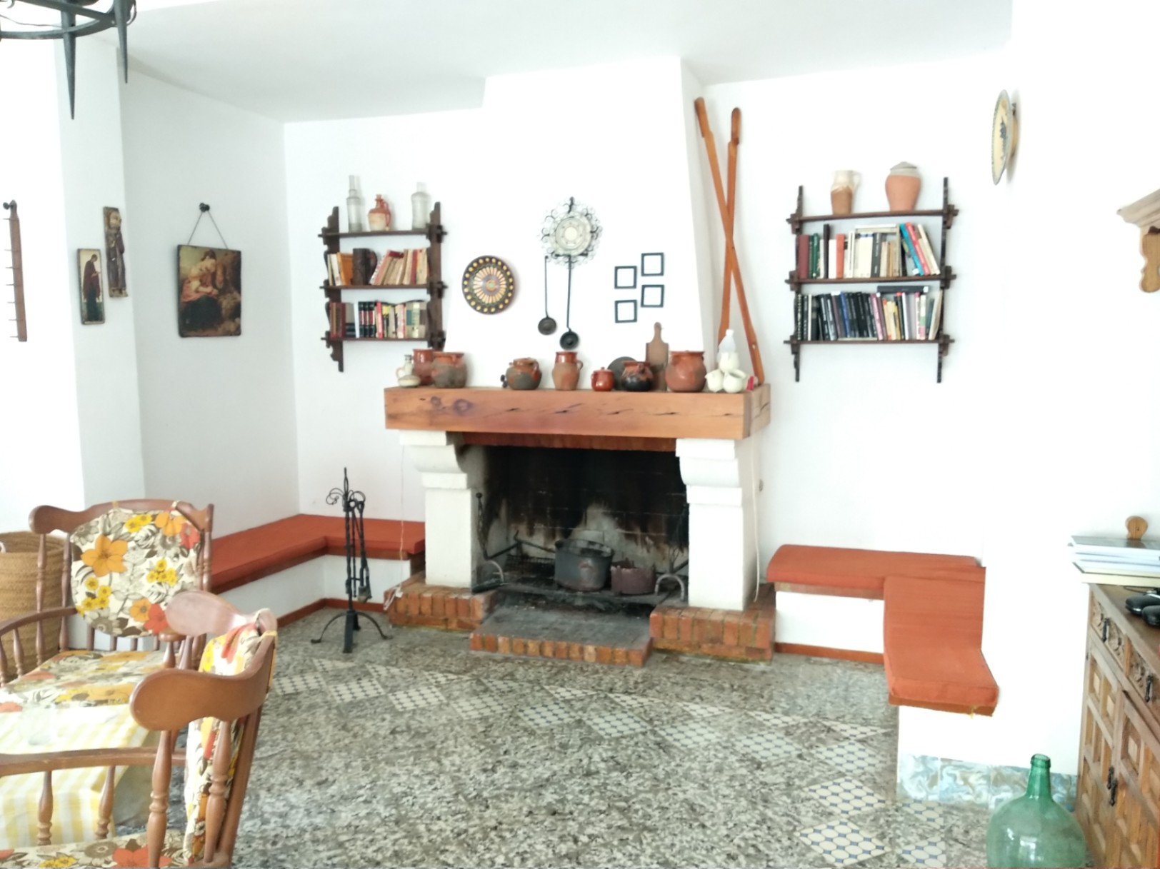 Se vende amplia finca rustica en Jijona