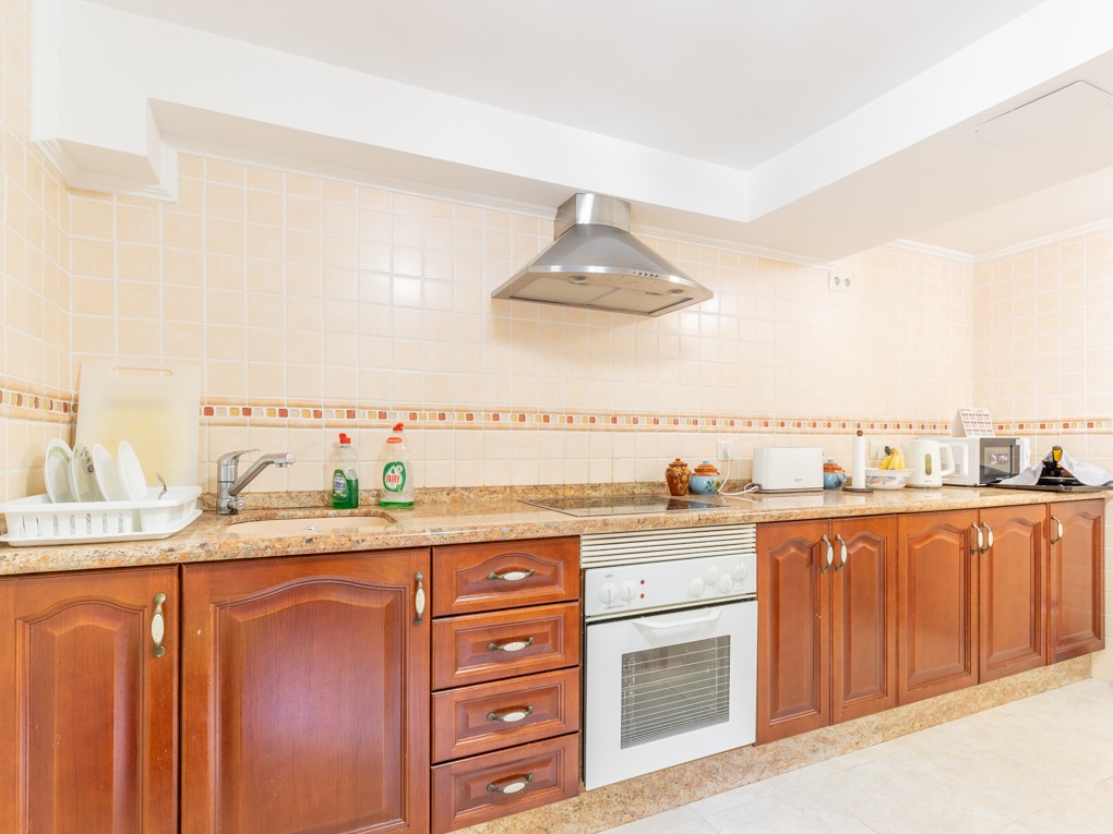 SE vende excelente ubicada villa cerca de la playa con vistas al mar Javea