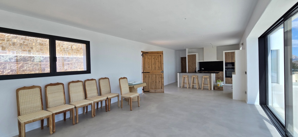 NEUE LUXUSVILLA ZUM VERKAUF mit herrlichem Blick auf das Meer und Ibiza