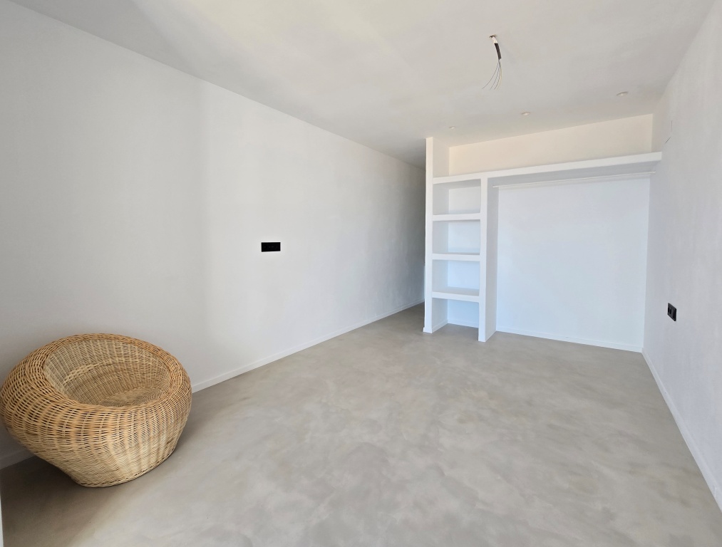NEUE LUXUSVILLA ZUM VERKAUF mit herrlichem Blick auf das Meer und Ibiza