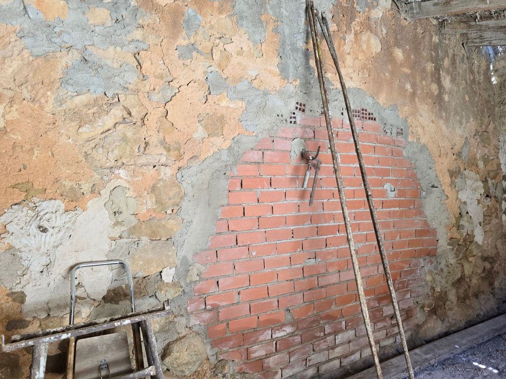 SE VENDE ESPACIOSA FINCA RUSTICA CON AMPLIO TERRENO cerca de todos los comunicaciones